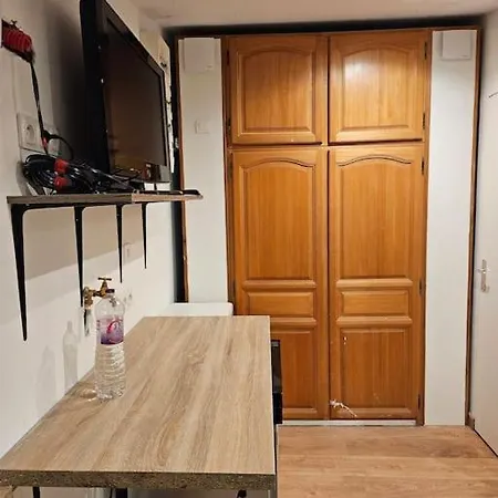 Studio *